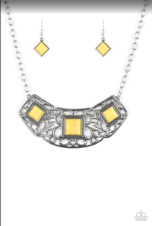 Feeling Inde-pendant Necklace